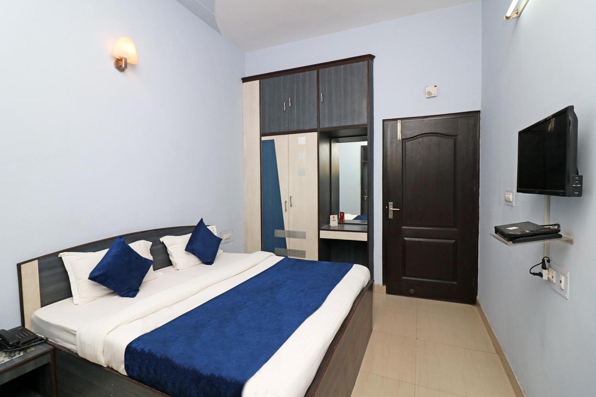 Hotel O Alpine Residency Faridabad Eksteriør billede