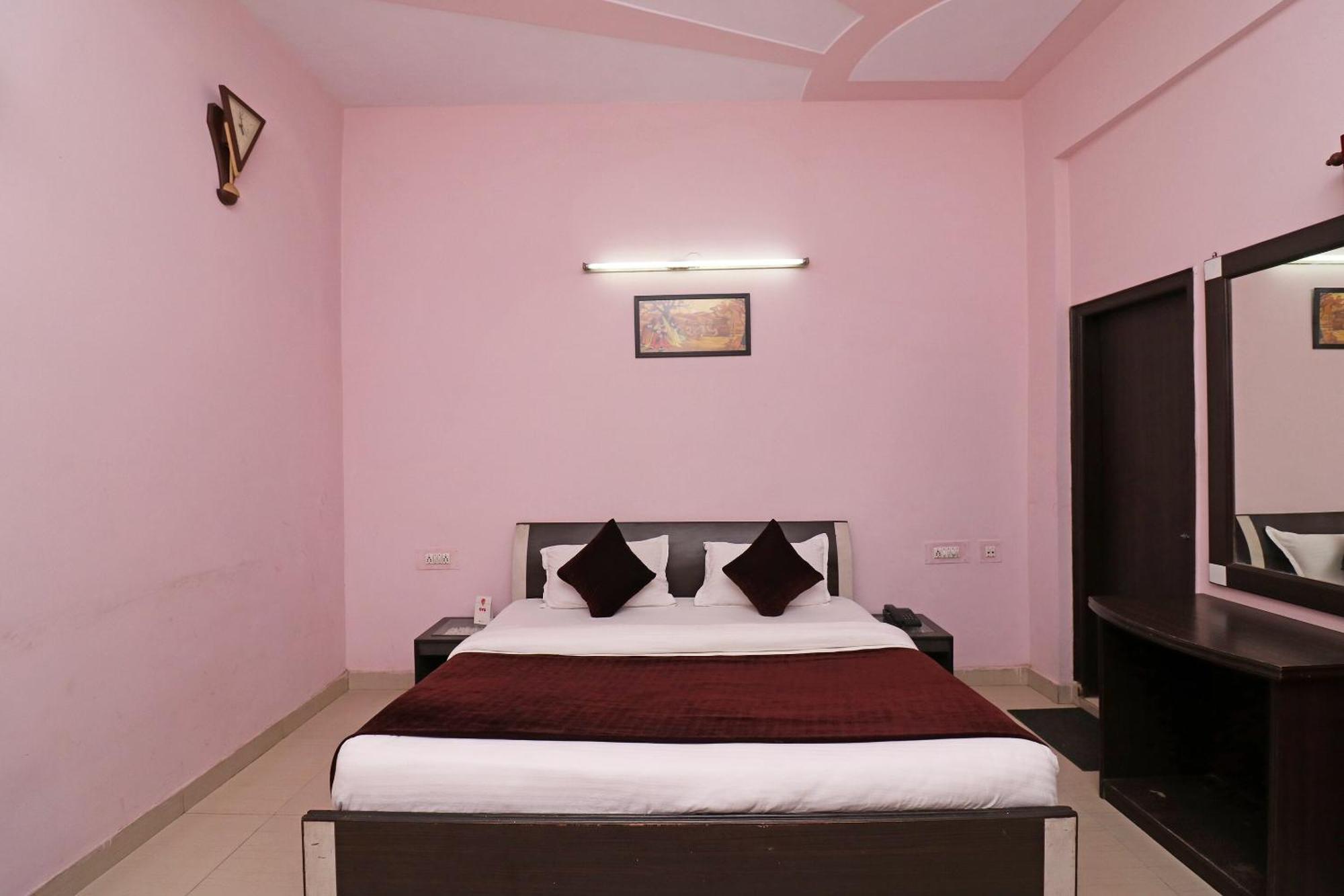 Hotel O Alpine Residency Faridabad Eksteriør billede